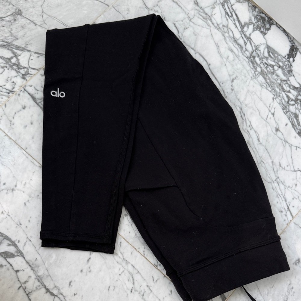 ALO  Dark Leggings